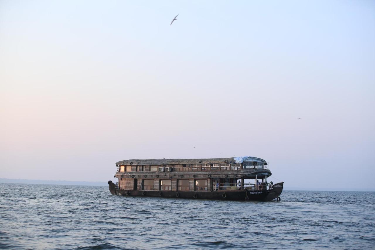 Friends Cruise, Nightstay Houseboat Alappuzha المظهر الخارجي الصورة