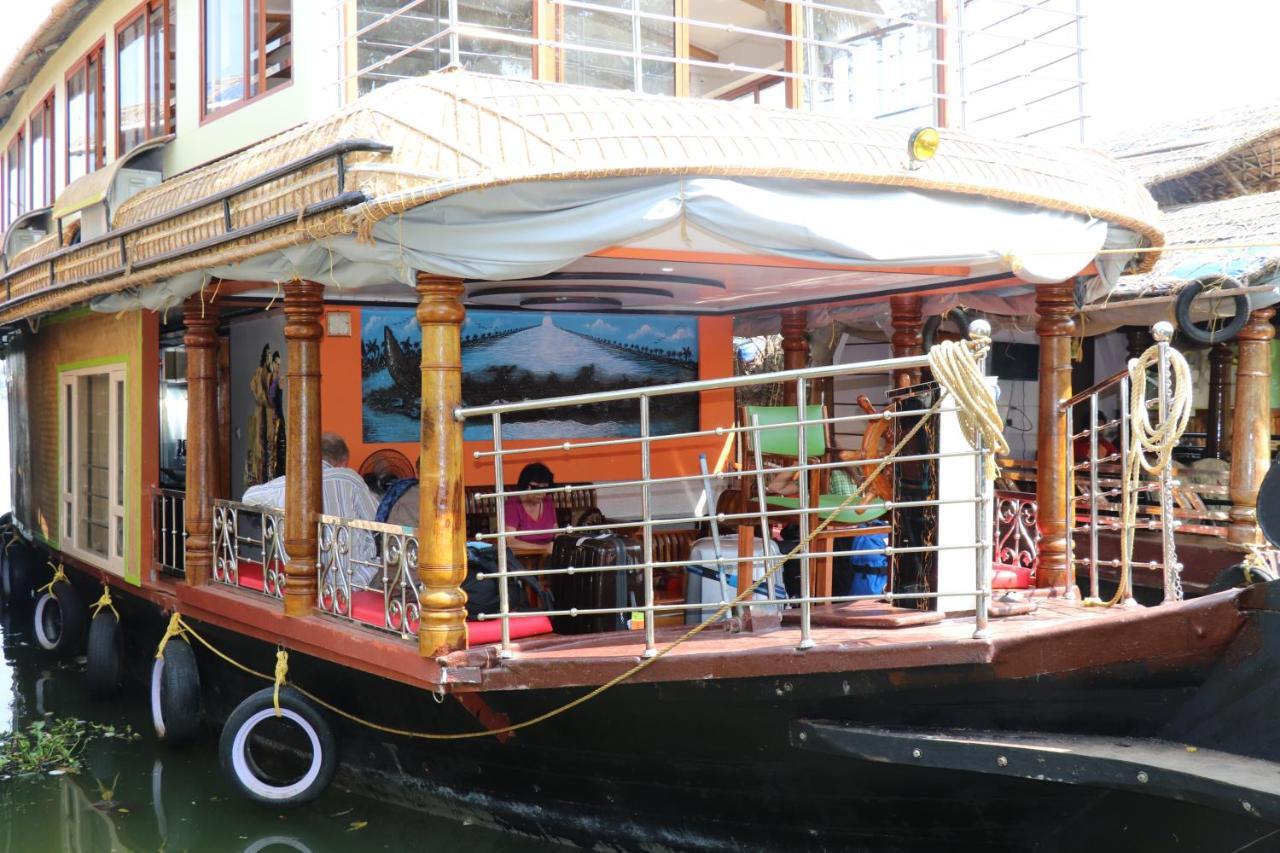 Friends Cruise, Nightstay Houseboat Alappuzha المظهر الخارجي الصورة
