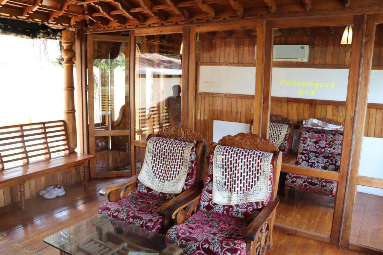 Friends Cruise, Nightstay Houseboat Alappuzha المظهر الخارجي الصورة